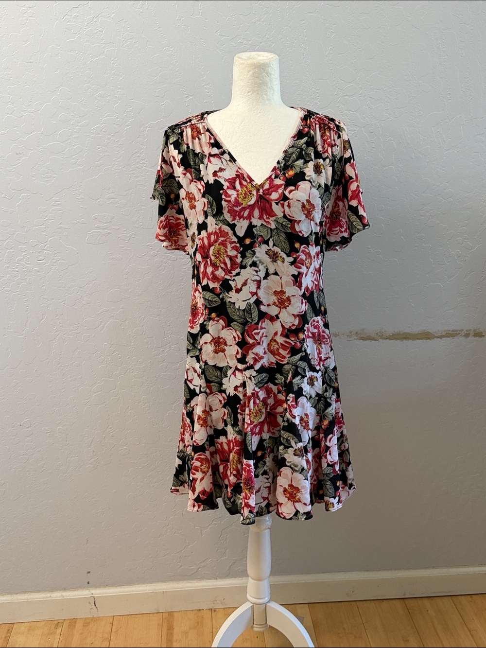 White House Black Market Black Floral V-Neck Mini Dress